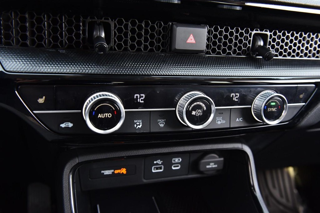 Honda CR-V Vehicle Image 16