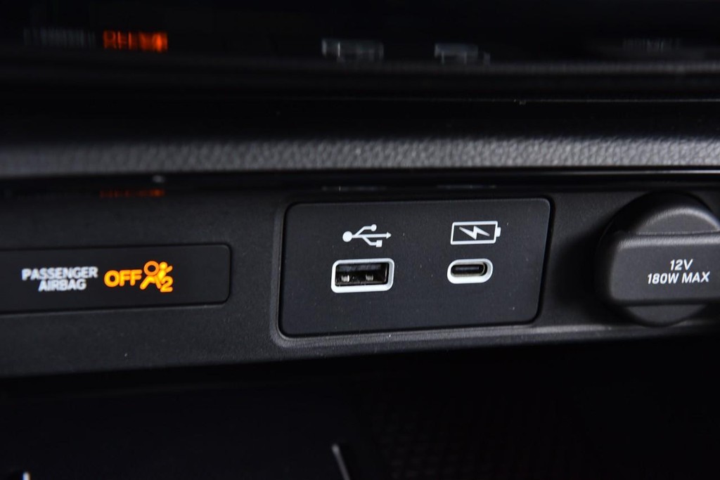 Honda CR-V Vehicle Image 17