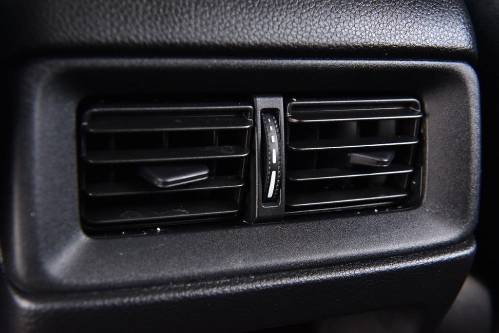 Honda CR-V Vehicle Image 26