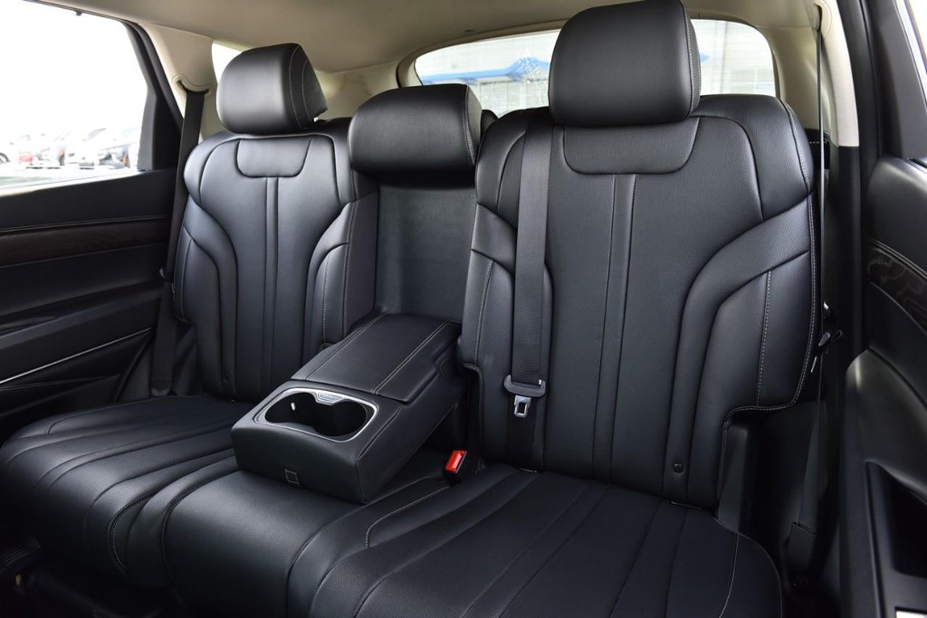 Genesis GV80 Vehicle Image 25