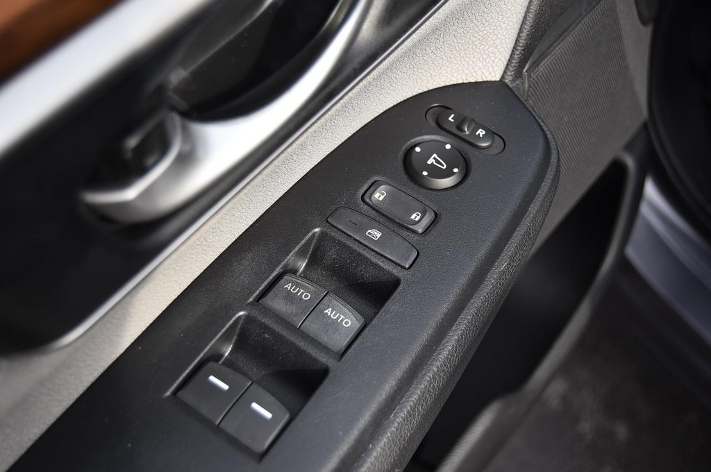 Honda CR-V Vehicle Image 08