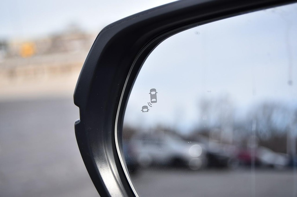 Honda CR-V Vehicle Image 09