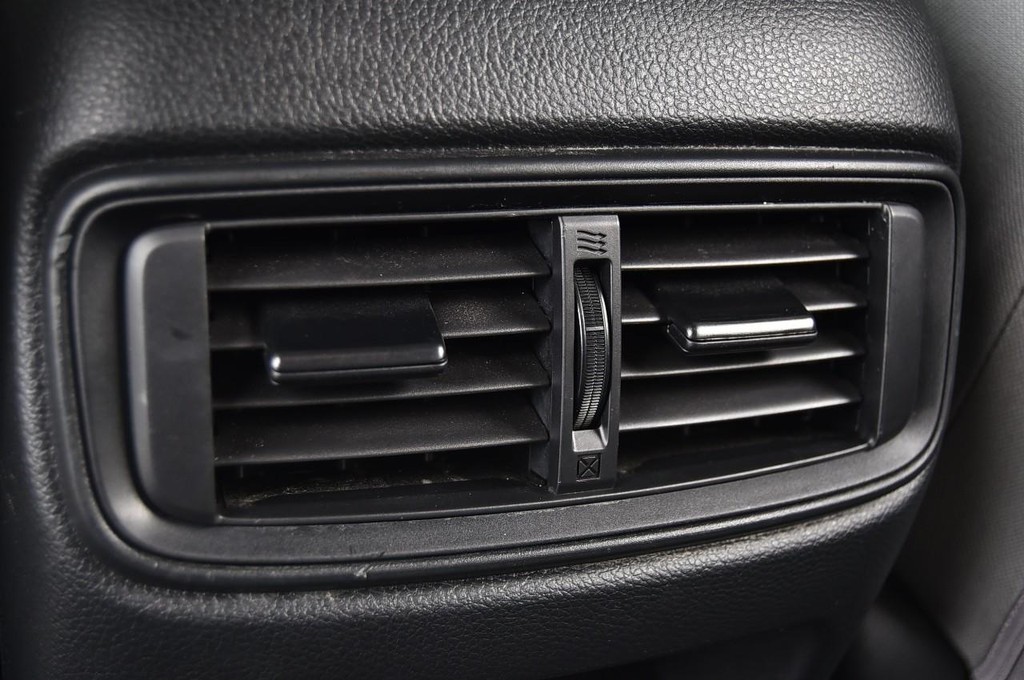 Honda CR-V Vehicle Image 24