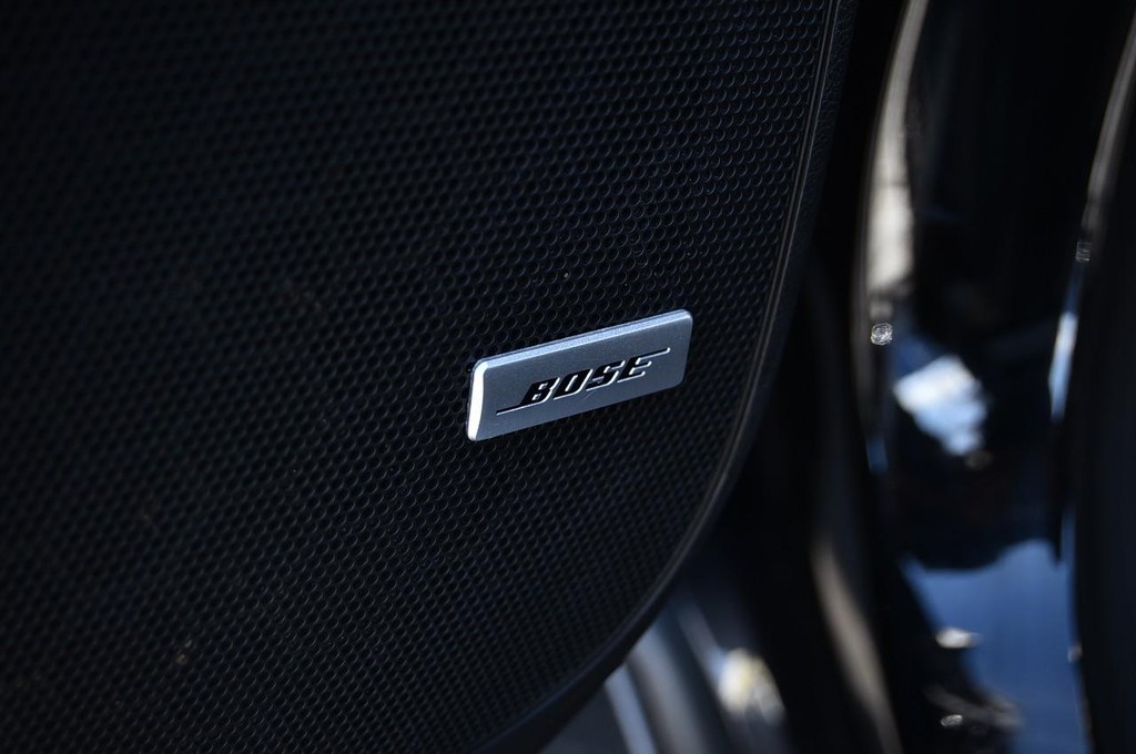 Buick Enclave Vehicle Full-screen Gallery Image 10