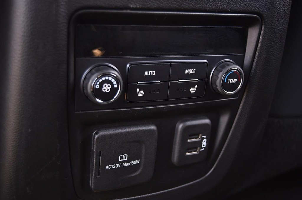 Buick Enclave Vehicle Full-screen Gallery Image 26