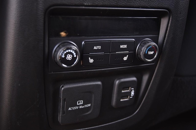 Buick Enclave Vehicle Image 26