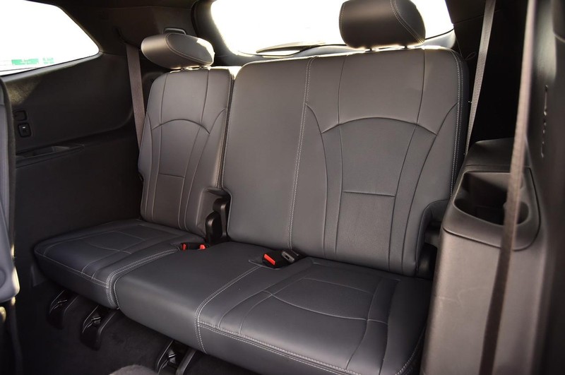 Buick Enclave Vehicle Image 27