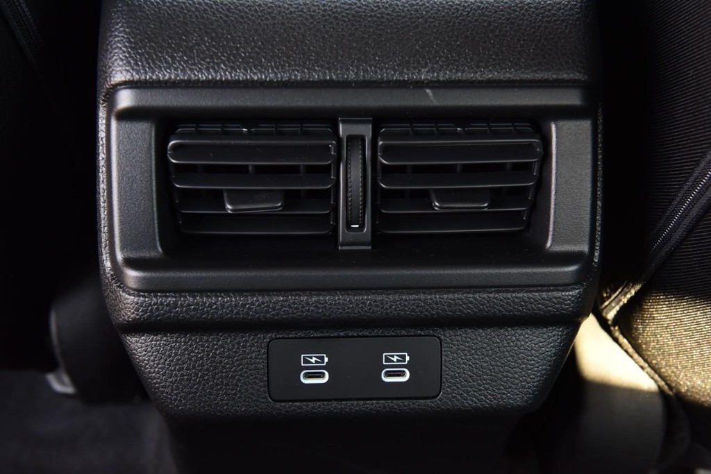 Honda Accord Sedan Vehicle Image 21