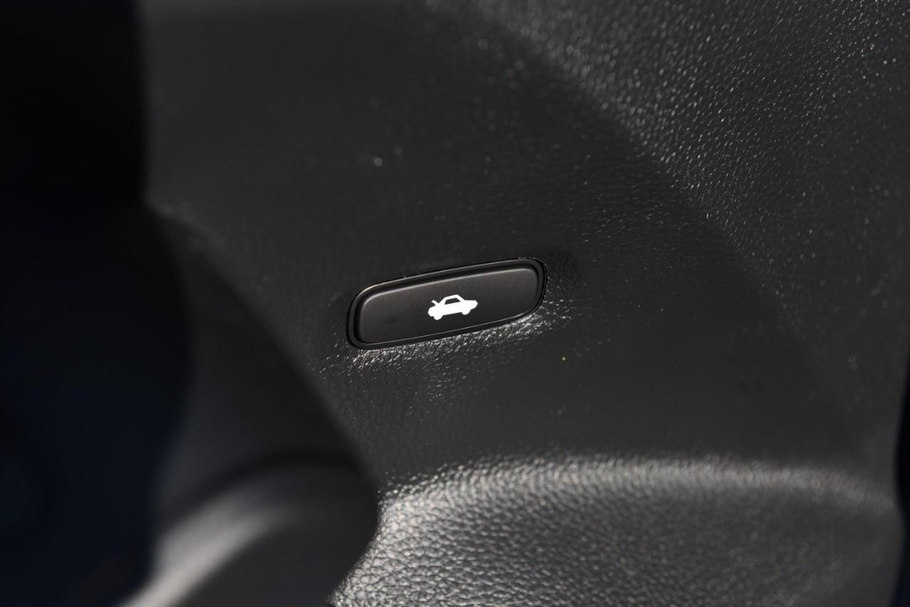 Honda Civic Sedan Vehicle Image 09