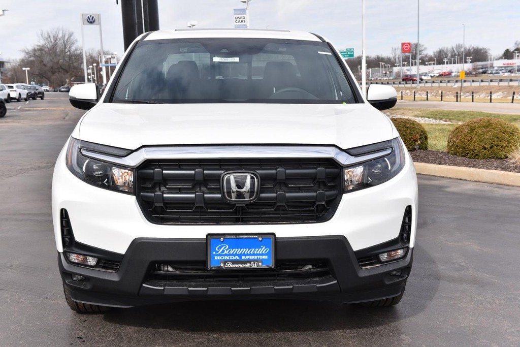 Honda Ridgeline Vehicle Full-screen Gallery Image 4