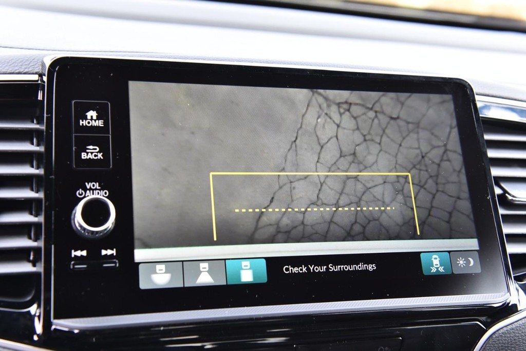 Honda Ridgeline Vehicle Full-screen Gallery Image 16