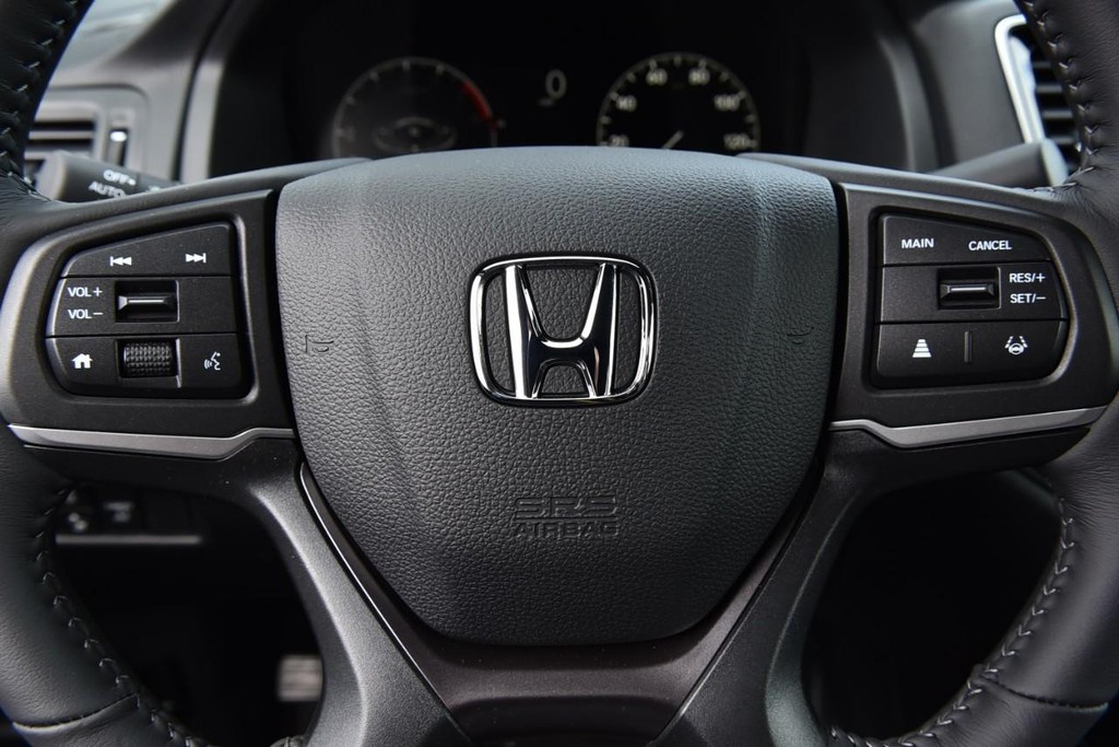 Honda Ridgeline Vehicle Full-screen Gallery Image 24