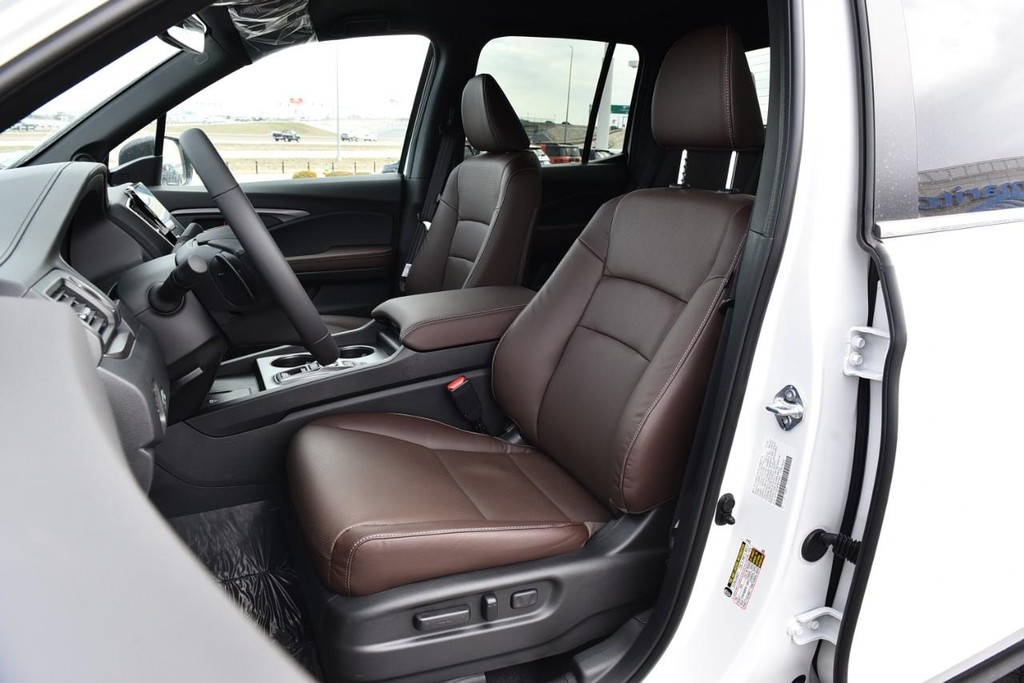 Honda Ridgeline Vehicle Full-screen Gallery Image 25