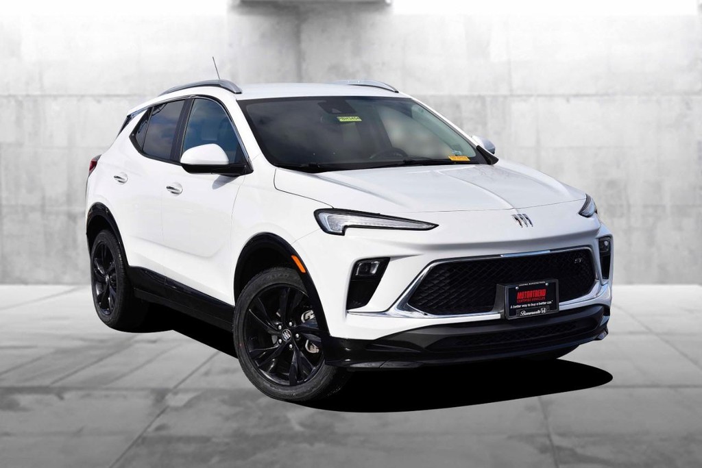 Buick Encore GX Vehicle Full-screen Gallery Image 02