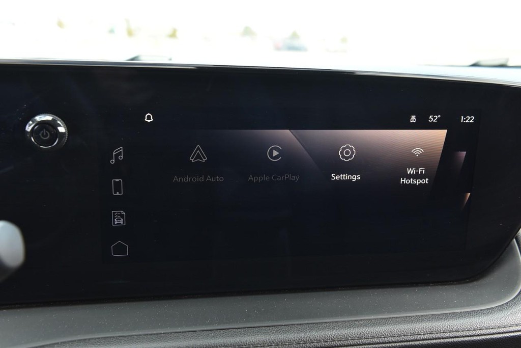 Buick Encore GX Vehicle Full-screen Gallery Image 13