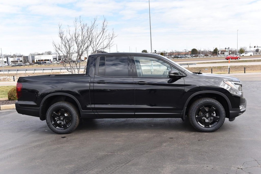 Honda Ridgeline Vehicle Full-screen Gallery Image 5