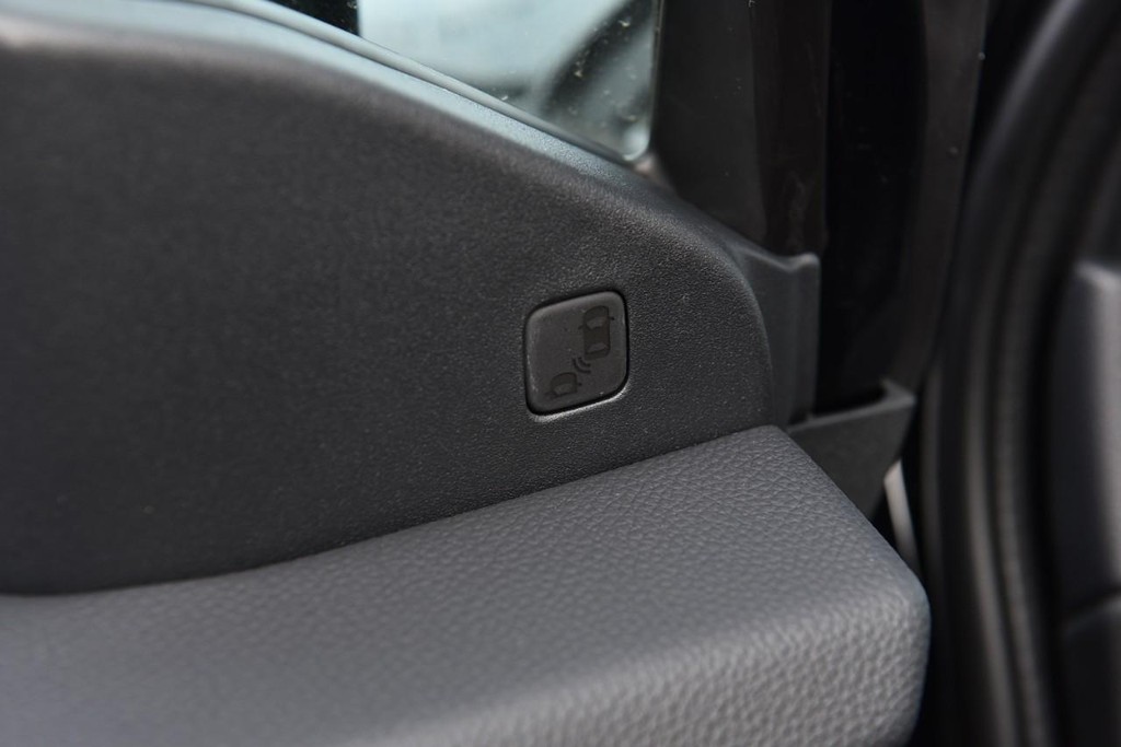 Honda Ridgeline Vehicle Full-screen Gallery Image 12