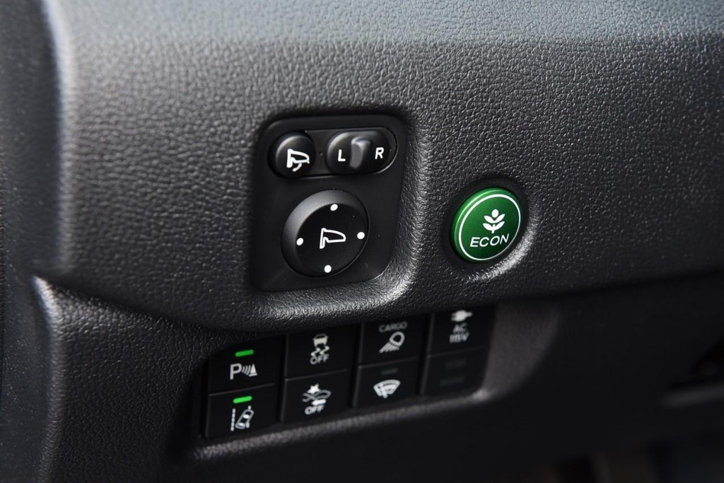 Honda Ridgeline Vehicle Full-screen Gallery Image 13