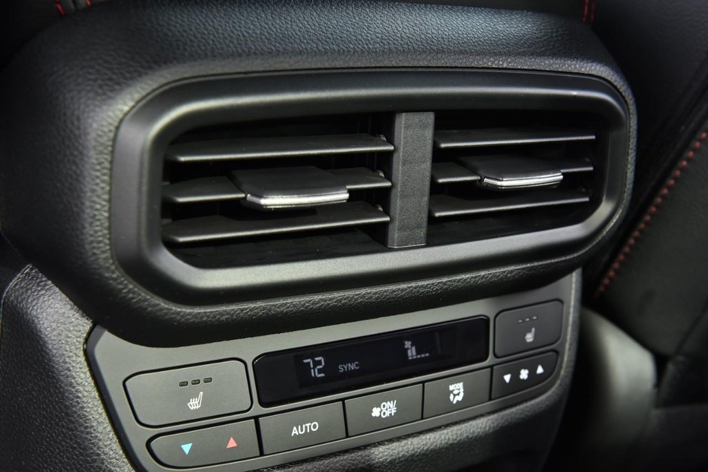 Honda Ridgeline Vehicle Full-screen Gallery Image 29