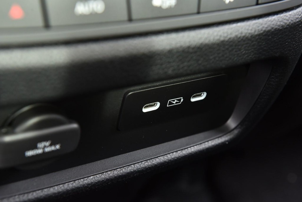 Honda Ridgeline Vehicle Full-screen Gallery Image 30