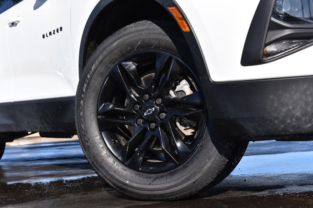 Chevrolet Blazer Vehicle Image 03