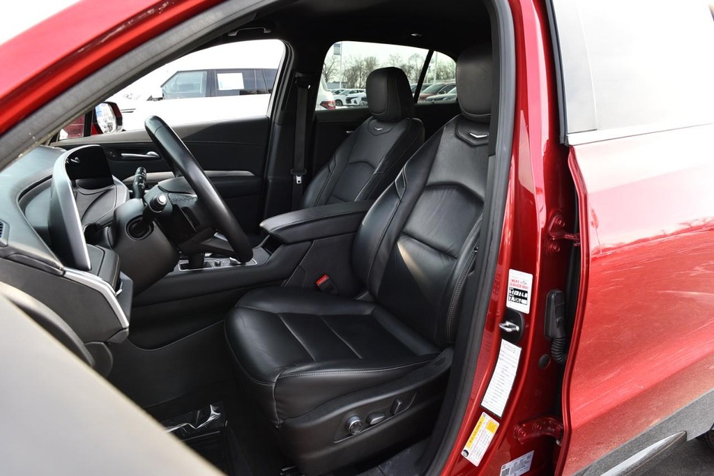 Cadillac XT4 Vehicle Full-screen Gallery Image 19