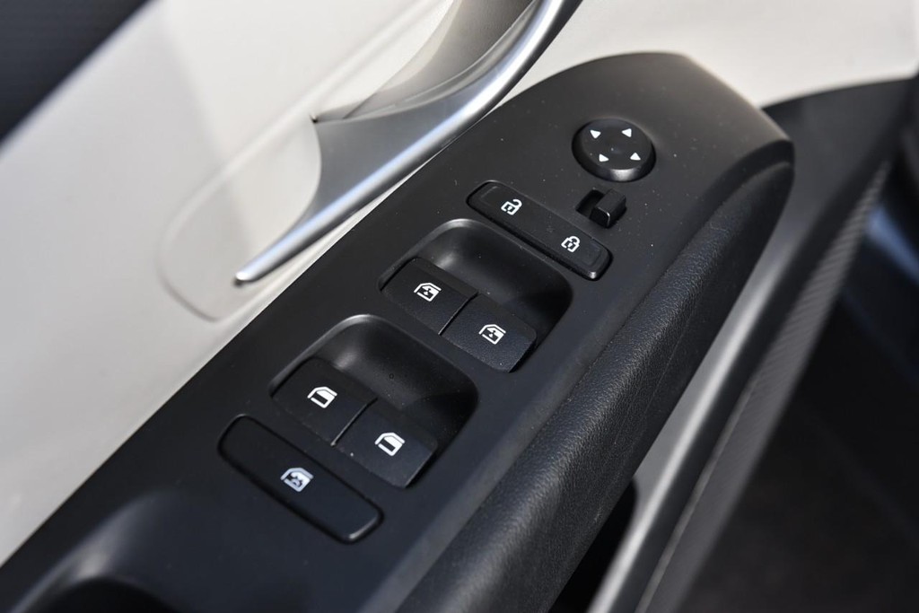 Hyundai Tucson Vehicle Full-screen Gallery Image 8