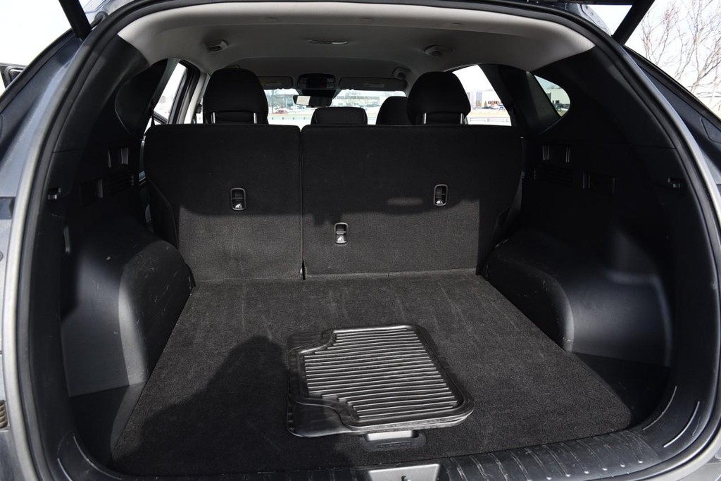 Hyundai Tucson Vehicle Full-screen Gallery Image 25