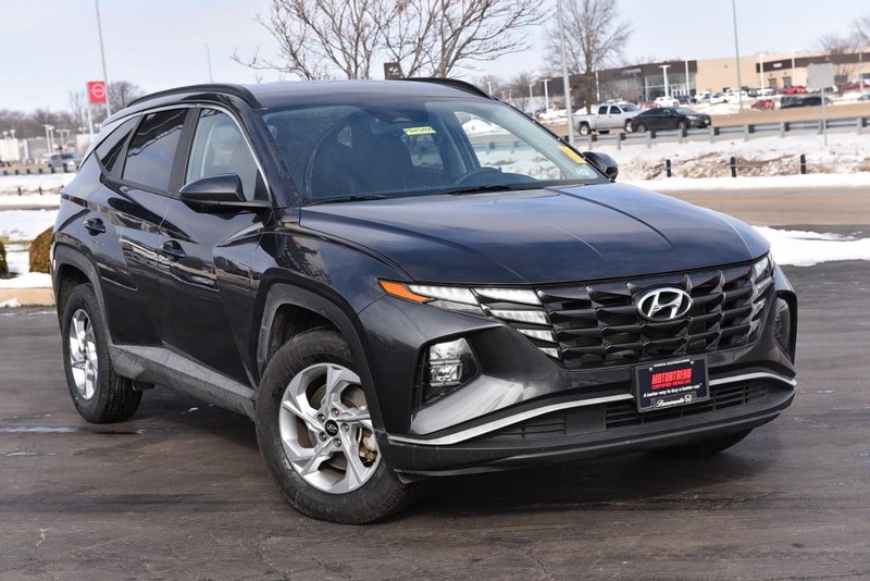 Hyundai Tucson Vehicle Image 02