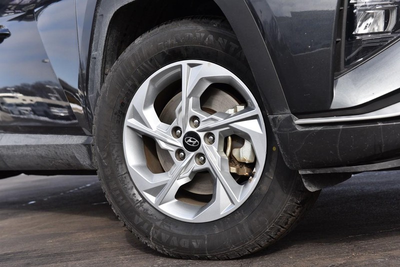 Hyundai Tucson Vehicle Image 03