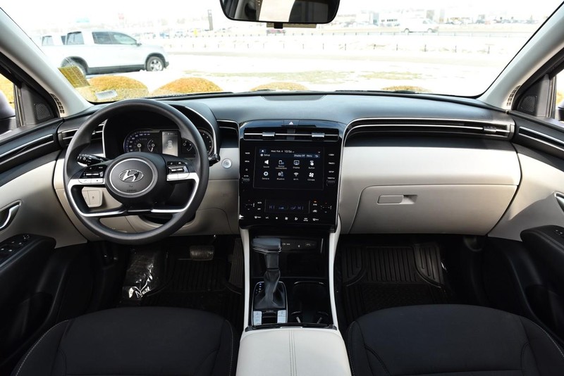 Hyundai Tucson Vehicle Image 07