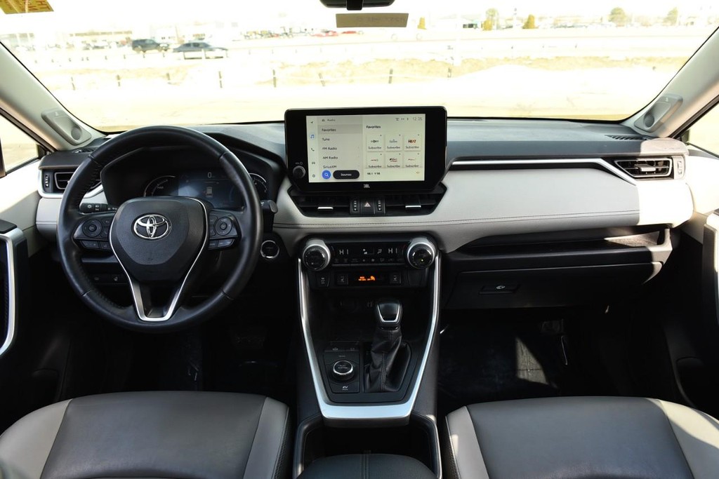 Toyota RAV4 Vehicle Image 07