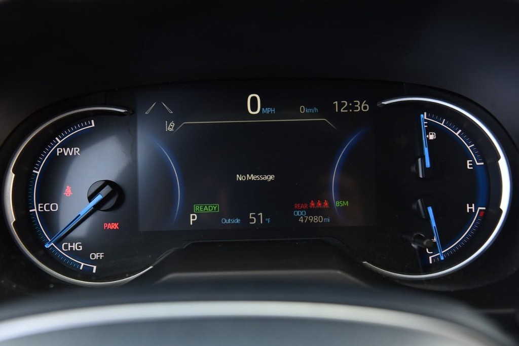 Toyota RAV4 Vehicle Image 12