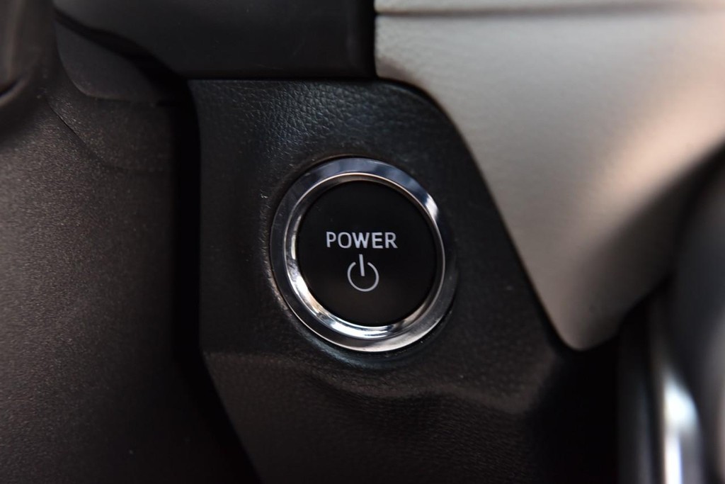 Toyota RAV4 Vehicle Image 17