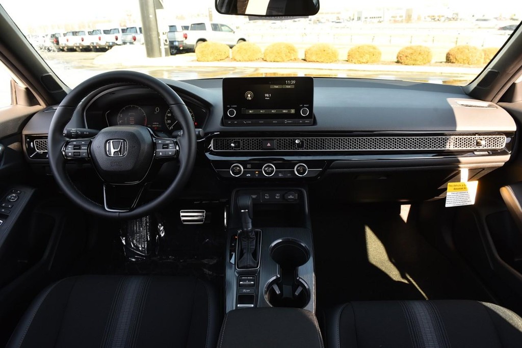 Honda Civic Hatchback Vehicle Image 07