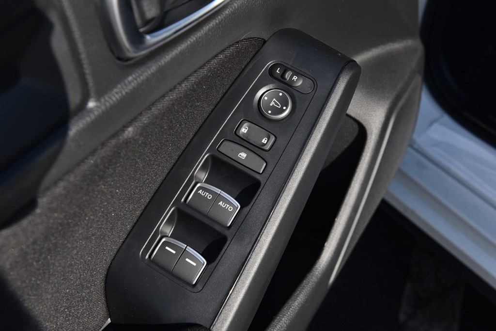 Honda Civic Hatchback Vehicle Image 08