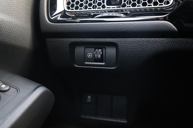 Honda Civic Hatchback Vehicle Image 18