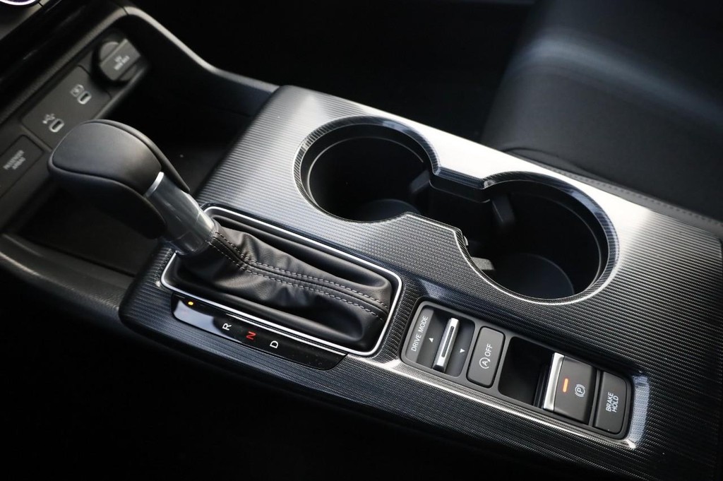 Honda Civic Hatchback Vehicle Image 15