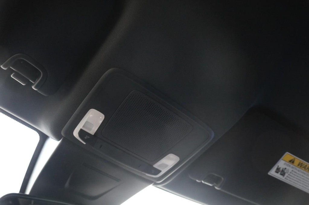 Honda Civic Hatchback Vehicle Image 16