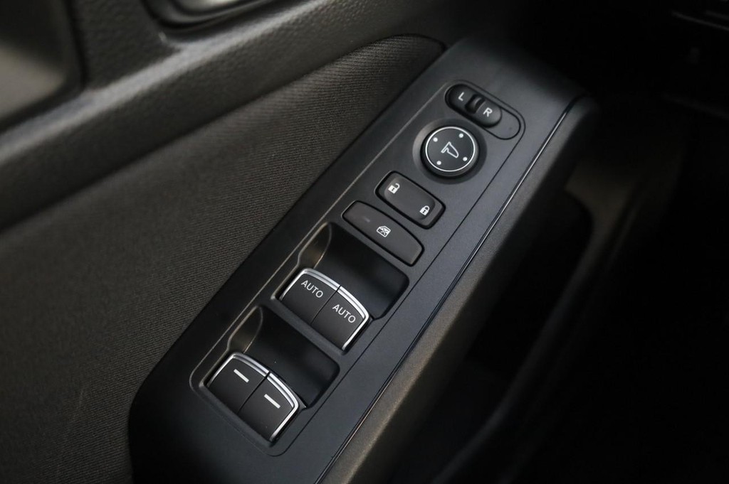 Honda Civic Hatchback Vehicle Image 17