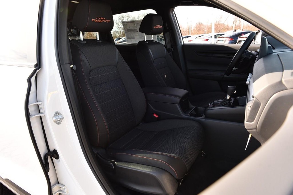 Honda CR-V Hybrid Vehicle Image 22