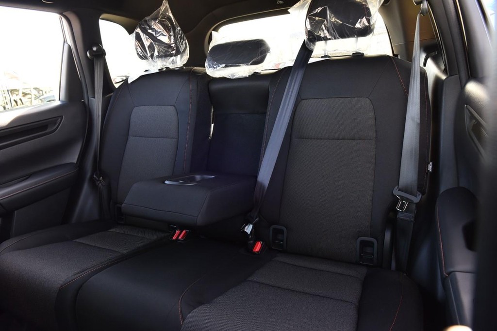 Honda CR-V Hybrid Vehicle Image 24