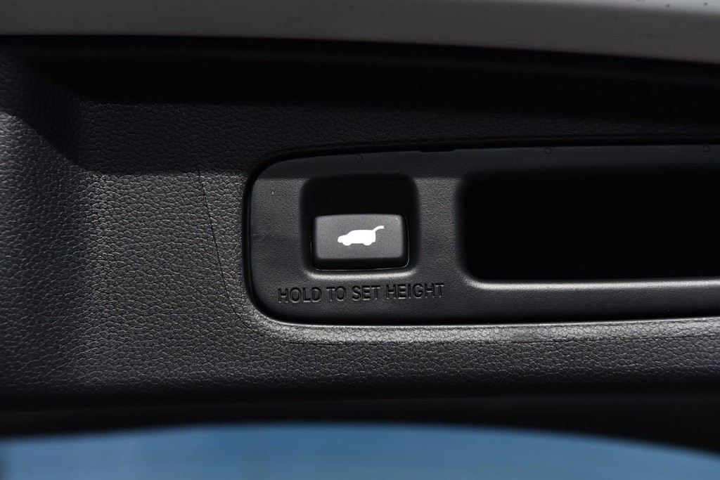 Honda CR-V Hybrid Vehicle Image 28