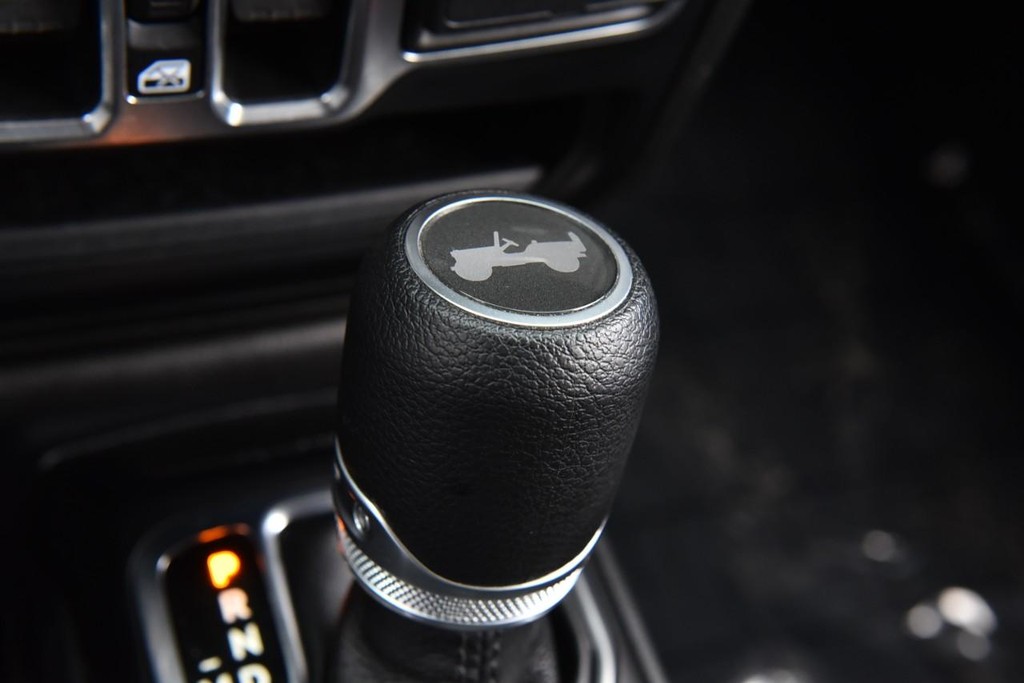 Jeep Wrangler Vehicle Image 18