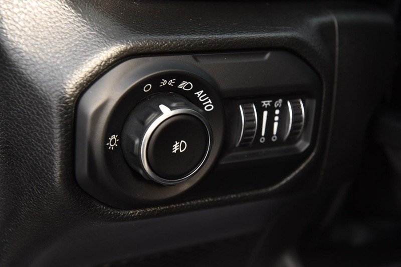 Jeep Wrangler Vehicle Image 10