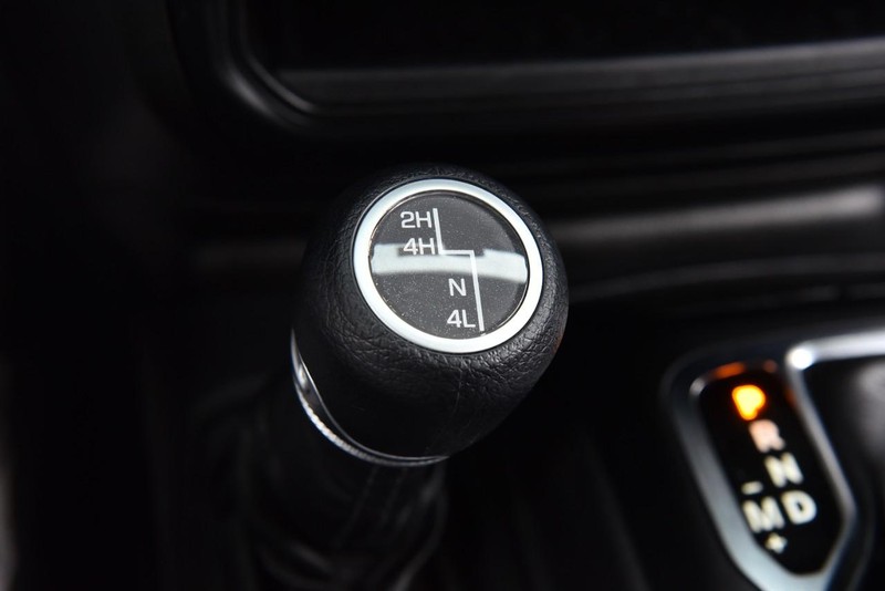 Jeep Wrangler Vehicle Image 17