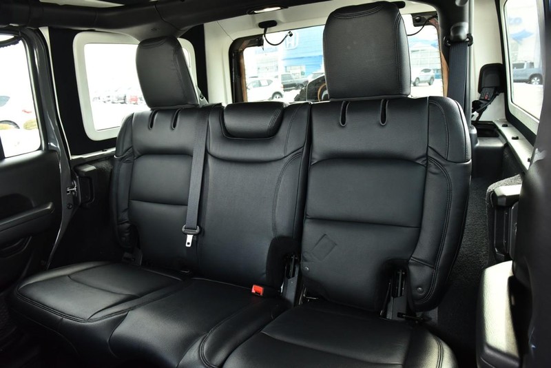 Jeep Wrangler Vehicle Image 22