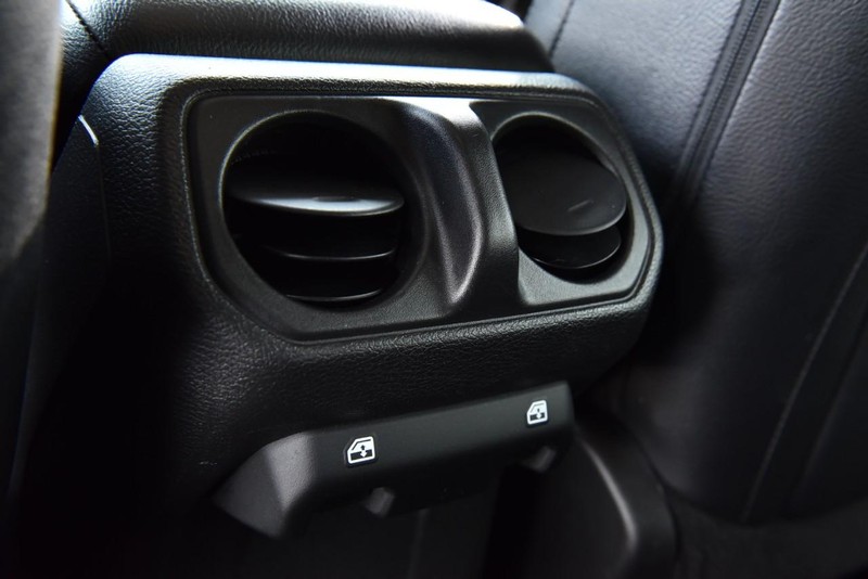 Jeep Wrangler Vehicle Image 23