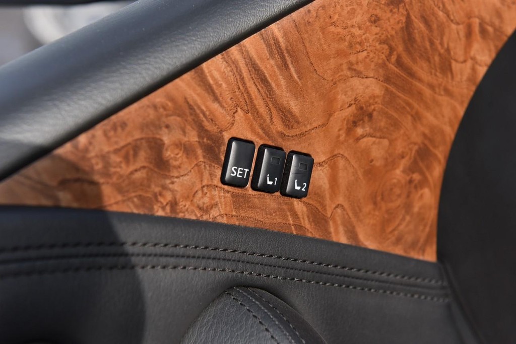 Nissan Armada Vehicle Image 09