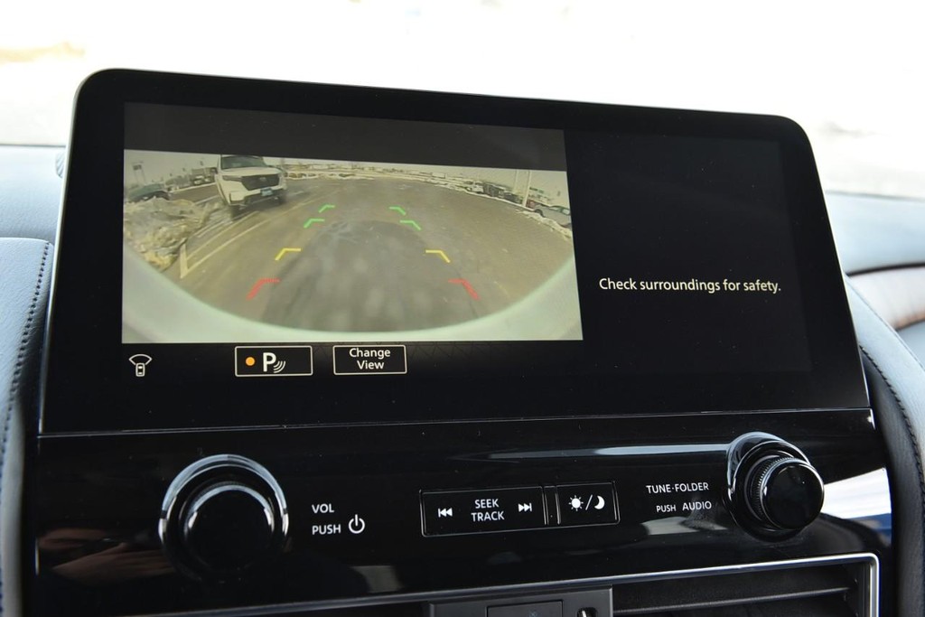 Nissan Armada Vehicle Image 16